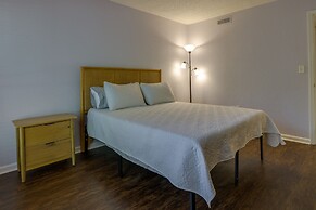 Gainesville Condo w/ Patio, 2 Mi to UF Campus!