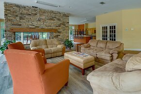 Gainesville Condo w/ Patio, 2 Mi to UF Campus!