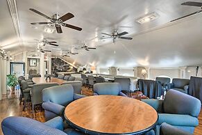 Efficiency Apt: Shared Conference Room, Patio