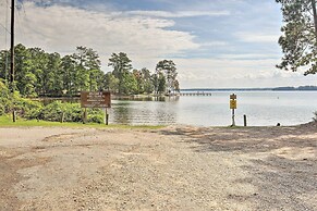 Gilbert Lakefront Retreat w/ Private Dock!