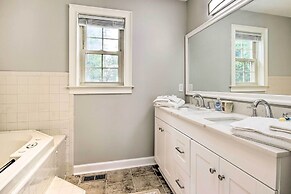 Gilbert Lakefront Retreat w/ Private Dock!