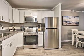 Hilton Head Island Condo w/ Beach Supplies + Pool!