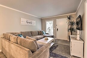 Hilton Head Island Condo w/ Beach Supplies + Pool!