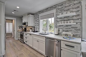 Pet-friendly Villa w/ Balcony in Bluffton!