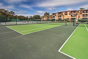 Beach & Pool Access: Hilton Head Condo w/ Balcony