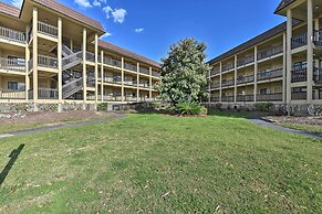 Beach & Pool Access: Hilton Head Condo w/ Balcony