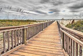 Beach & Pool Access: Hilton Head Condo w/ Balcony
