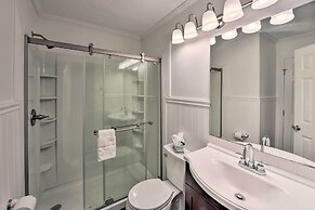 Beach & Pool Access: Hilton Head Condo w/ Balcony