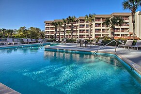 Beach & Pool Access: Hilton Head Condo w/ Balcony