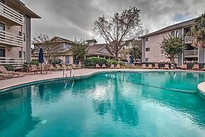 Half-mi to Folly Field Beach: Hilton Head Condo