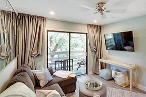 Half-mi to Folly Field Beach: Hilton Head Condo