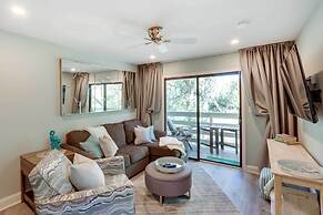 Half-mi to Folly Field Beach: Hilton Head Condo