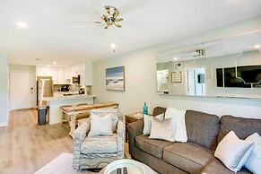 Half-mi to Folly Field Beach: Hilton Head Condo