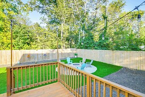 Greenville Escape w/ Deck + Fire Pit!