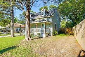 Greenville Escape w/ Deck + Fire Pit!