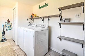 Greenville Escape w/ Deck + Fire Pit!