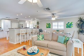 Fort Myers Bungalow - 12 Miles to the Beach!