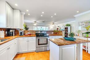 Fort Myers Bungalow - 12 Miles to the Beach!