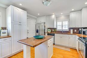 Fort Myers Bungalow - 12 Miles to the Beach!