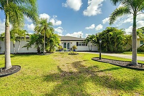 Fort Myers Bungalow - 12 Miles to the Beach!