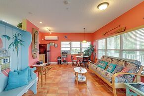 Vibrant Condo - Walk to Indian Rocks Beach!