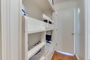 Hilton Head Island Resort Condo - Steps to Beach!