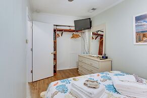 Hilton Head Island Resort Condo - Steps to Beach!