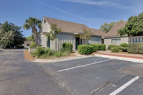 Hilton Head Island Resort Townhome w/ Beach Access