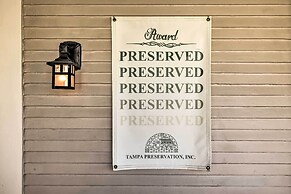 Hyde Park Luxury Studio w/ Prime Location!