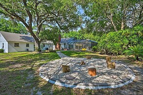 Huge Lutz Family Retreat w/ Game Room & Pool!