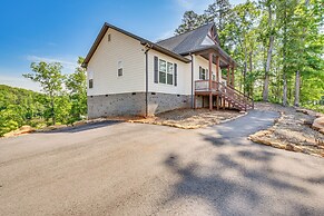 Lake Keowee Getaway: Boat Dock, Deck, Grill!