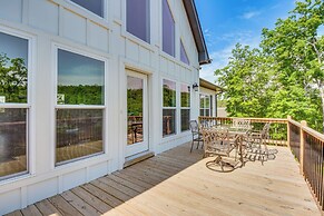 Lake Keowee Getaway: Boat Dock, Deck, Grill!