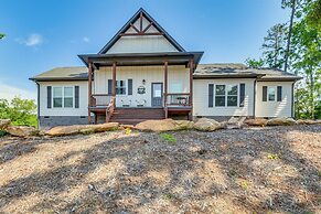 Lake Keowee Getaway: Boat Dock, Deck, Grill!