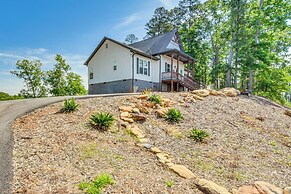 Lake Keowee Getaway: Boat Dock, Deck, Grill!