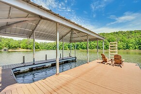 Lake Keowee Getaway: Boat Dock, Deck, Grill!