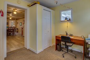 Lanark Village Vacation Rental ~ 8 Mi to Beach!