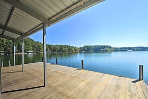 Lake Hartwell Home w/ Dock < 10 Miles to Clemson!