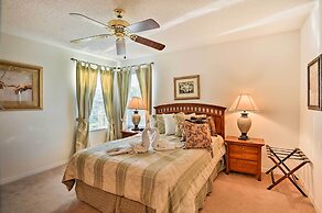 Luxe Terra Verde Villa w/ Theater: 6 Mi to Disney!