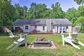 Lovely Mtn Cottage w/ Hot Tub, BBQ & Fire Pit!