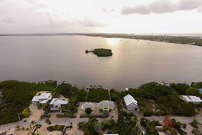 Luxury Key Largo Home w/ Guest House & Pool!