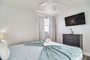 Largo Oasis w/ Pool & Grill: 10 Min to Beach!