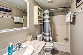 Murrells Inlet Home w/ 2 Screened-in Porches!