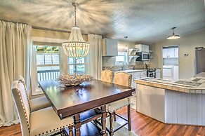 Murrells Inlet Home w/ 2 Screened-in Porches!