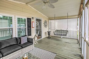 Murrells Inlet Home w/ 2 Screened-in Porches!
