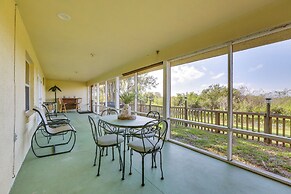 On Lake Istokpoga: Lorida Home w/ Lanai!