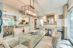 Modern Hilton Head Retreat: Walk to Beach & Golf!