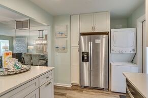 Modern Hilton Head Retreat: Walk to Beach & Golf!