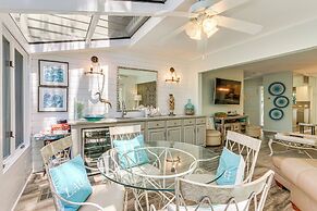 Modern Hilton Head Retreat: Walk to Beach & Golf!