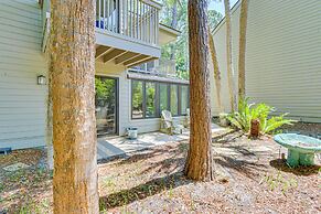 Modern Hilton Head Retreat: Walk to Beach & Golf!