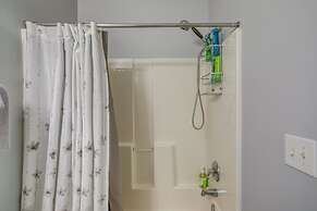 North Myrtle Beach Condo w/ Golf Course Views!